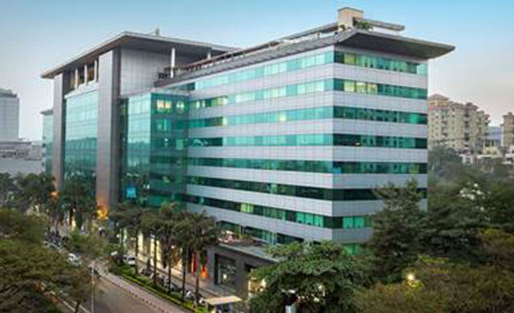 Well-maintained managed office workspace space reflecting SONIP