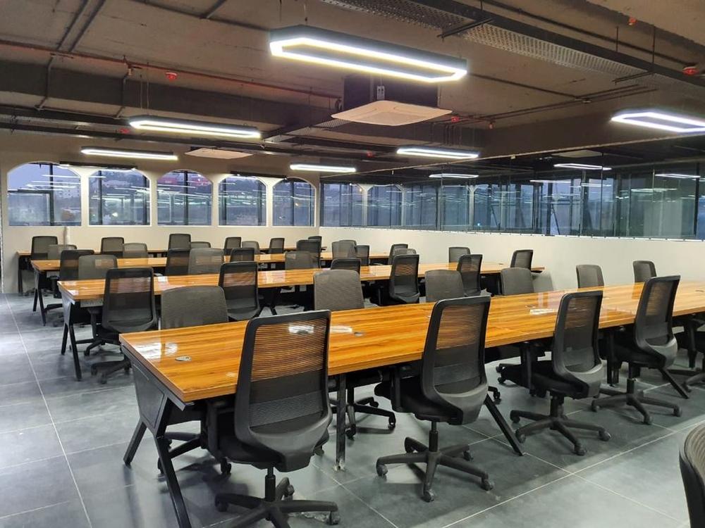 Avance Business Hub 2