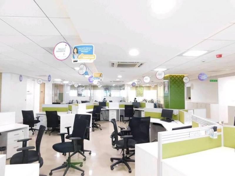 Avance Business Hub 4